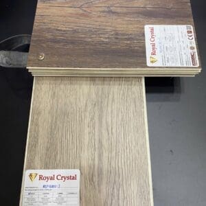 Sàn SPC Royal Crystal RCDW104-3 5.0mm Đế Cao Su