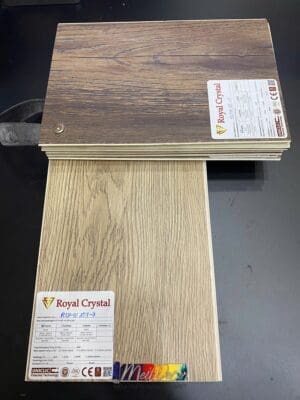 Sàn SPC Royal Crystal RCDW104-4 5.0mm Đế Cao Su 4 Sàn SPC Royal Crystal RCDW104-4 5.0mm đế cao su