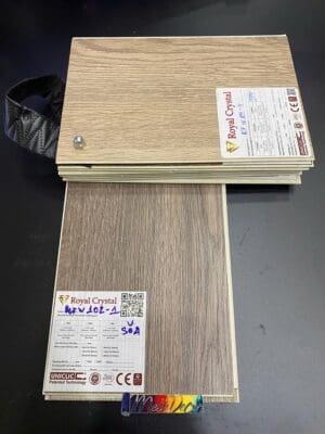 Sàn SPC Royal Crystal RCDW102-1 Đế Cao Su 4 Sàn SPC Royal Crystal RCDW102-1 Đế Cao Su