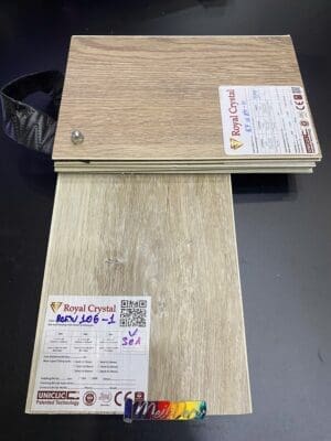 Sàn SPC Royal Crystal RCDW106-1 Đế Cao Su 4 Sàn SPC Royal Crystal RCDW106-1 đế cao su